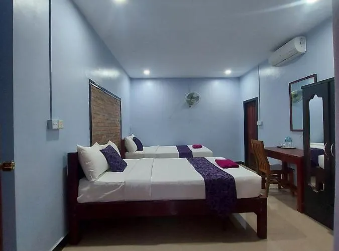 Nika's House Hostel *