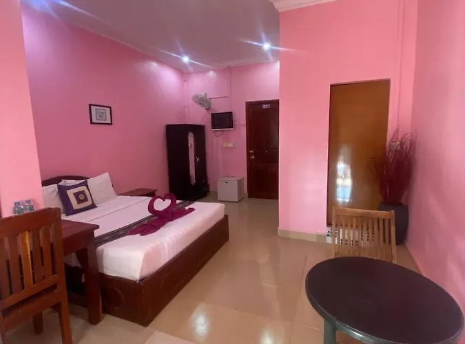 Nika's House Hostel *