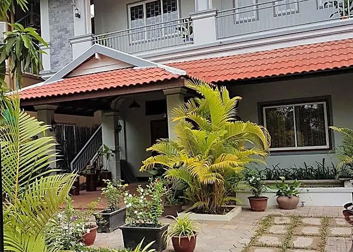 Nika's House Hostel *