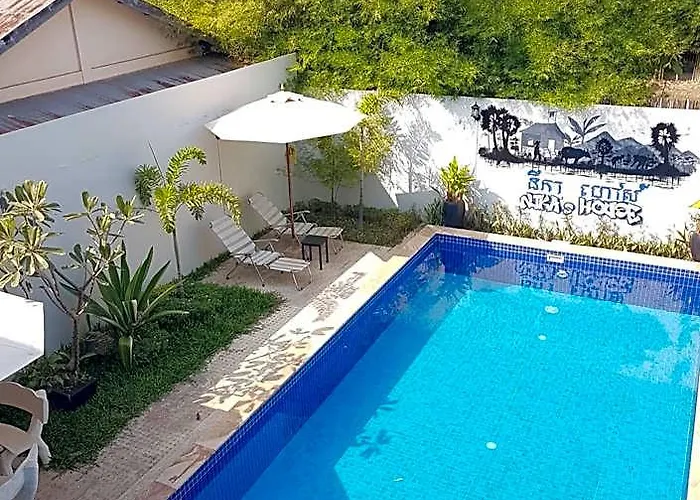 Nika's House Hostel